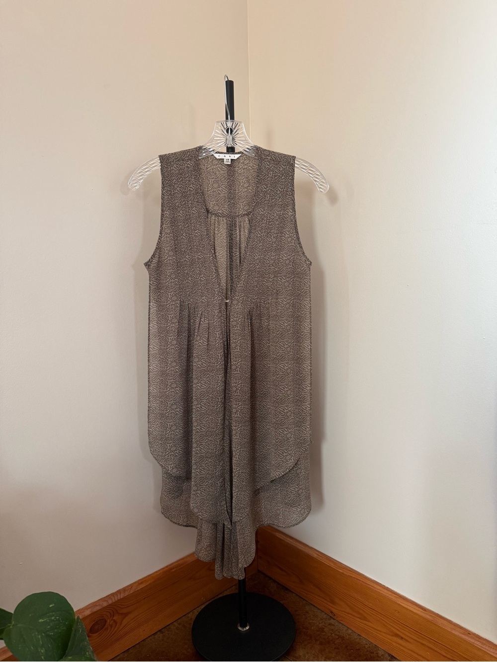 CAbi Lagenlook Dotted Swirl Layered Tunic Vest Taupe XS
